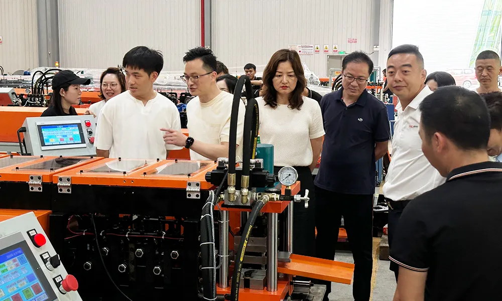 big team visit Armdax factory.webp