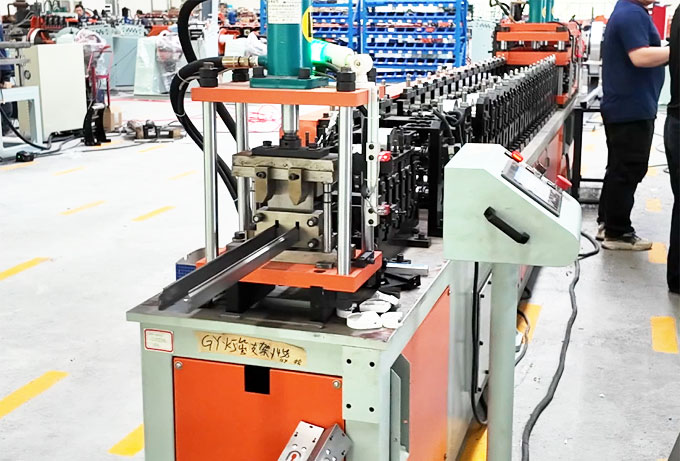 LED-Aluminum-Channel-production-line.jpg